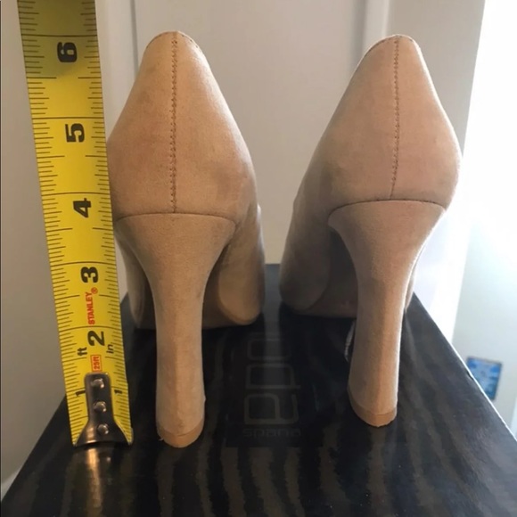 Moda Tan Suede Peep Toe Heel, 6. - Picture 4 of 4